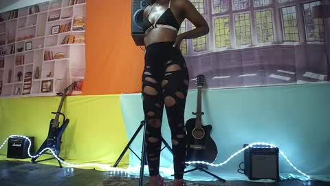 Snapshot of moghelslay chatting on 01/17/26, 04:43 moghelslay online show from 01/17/26, 04:43