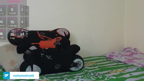 mohamed_malik online show from 11/29/25, 09:29