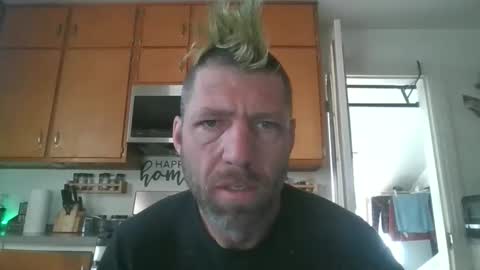 Snapshot of mohawklittle chatting on 05/03/26, 12:33 mohawklittle online show from 05/03/26, 12:33