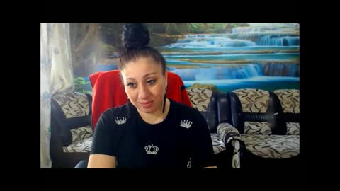 Snapshot of moistmady chatting on 04/15/26, 12:12 moistmady online show from 04/15/26, 12:12
