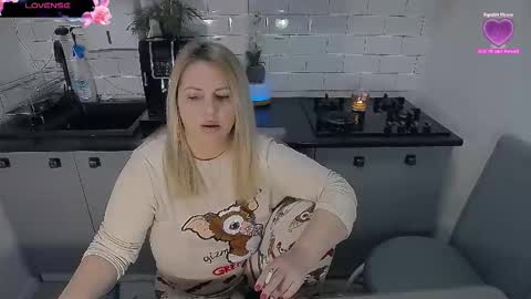 erika online show from 12/17/25, 07:25