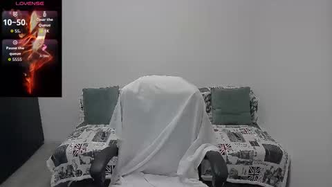 erika online show from 05/02/26, 09:03