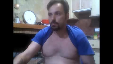 Snapshot of moli792 chatting on 04/07/26, 04:35 moli792 online show from 04/07/26, 04:35