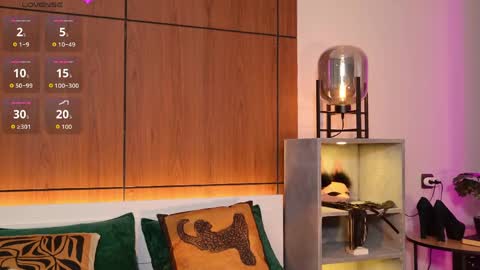 moliqin online show from 04/30/26, 07:25