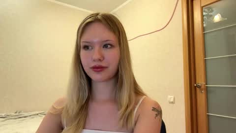 Snapshot of mollieadamek chatting on 05/02/26, 03:28 Lisa online show from 05/02/26, 03:28