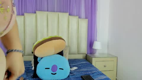 Hey Guys  Im Mollie online show from 12/12/24, 12:12