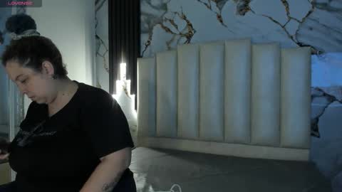 Hey Guys  Im Mollie online show from 03/05/26, 12:12