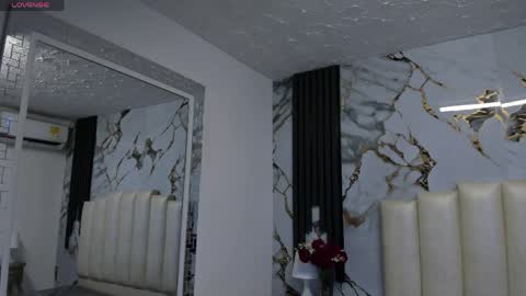 Hey Guys  Im Mollie online show from 04/07/26, 12:16