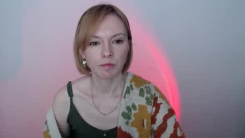 mollilove online show from 05/16/26, 06:32