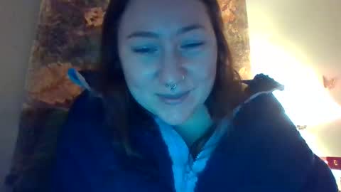 mollsballs123 online show from 10/31/25, 12:22