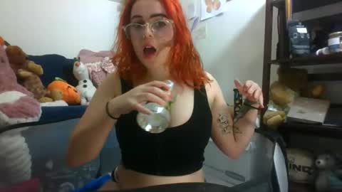 Snapshot of molly0317 chatting on 02/16/26, 11:34 Molly Bee online show from 02/16/26, 11:34