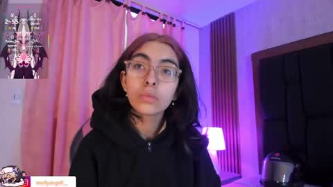 Snapshot of molly__a chatting on 06/15/26, 02:41 Molly online show from 06/15/26, 02:41