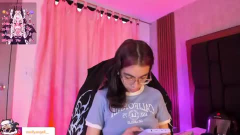 Snapshot of molly__a chatting on 07/11/26, 03:48 Molly online show from 07/11/26, 03:48