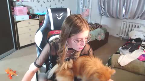 Molly Prvt is open online show from 03/07/25, 11:18