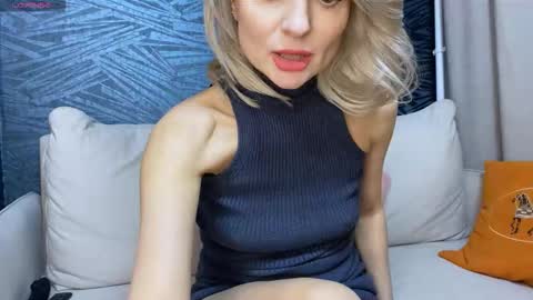 Molly online show from 02/14/26, 01:41