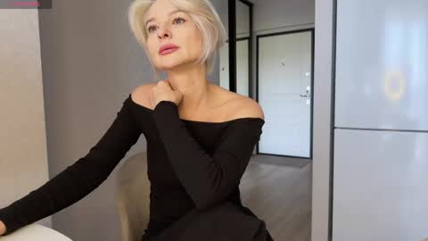 Molly online show from 05/19/26, 07:37
