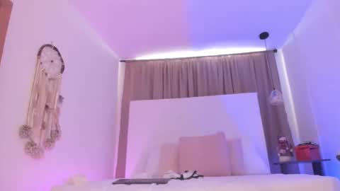      online show from 11/11/25, 03:34