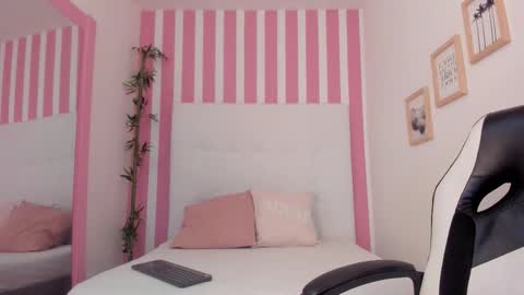      online show from 01/16/26, 07:51