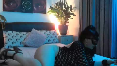 Snapshot of molly_blanka chatting on 10/08/25, 10:07 Molly online show from 10/08/25, 10:07