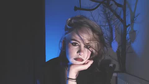 Molly Crow online show from 01/07/25, 11:24