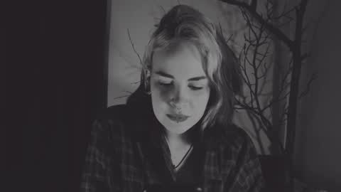 Molly Crow online show from 01/21/25, 06:23