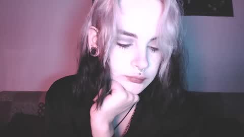 Molly Crow online show from 02/19/25, 12:03