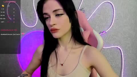 Snapshot of molly_crystall chatting on 05/24/26, 03:22 Molly - online show from 05/24/26, 03:22