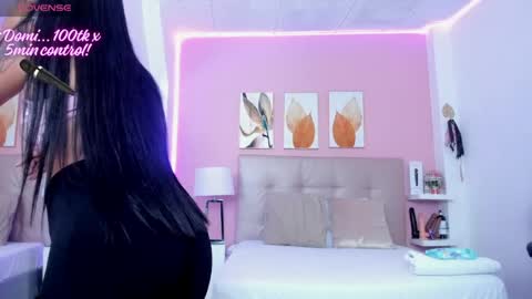 Snapshot of molly_h0t chatting on 04/25/26, 12:19 online show from 04/25/26, 12:19