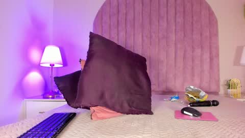 Snapshot of molly_jackson chatting on 01/30/25, 03:29 Molly Jackson online show from 01/30/25, 03:29