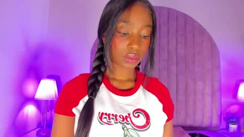 Snapshot of molly_jackson chatting on 02/11/25, 05:29 Molly Jackson online show from 02/11/25, 05:29