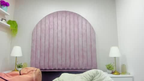 Snapshot of molly_jackson chatting on 03/07/25, 12:12 Molly Jackson online show from 03/07/25, 12:12