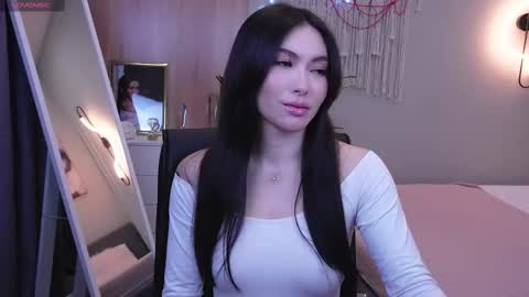 Molly online show from 02/20/25, 01:03