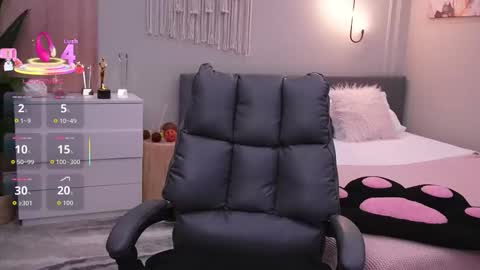 Molly online show from 09/16/25, 01:28