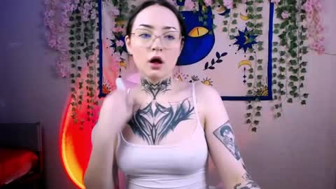 molly_kisss online show from 04/18/26, 06:28