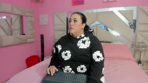 Snapshot of molly_madisson0 chatting on 03/04/26, 12:33 molly_madisson0 online show from 03/04/26, 12:33