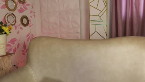   MOLLY   online show from 01/15/25, 02:56