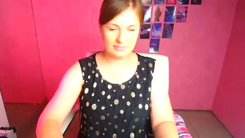 Snapshot of molly_mis chatting on 07/28/26, 06:20 Molly online show from 07/28/26, 06:20