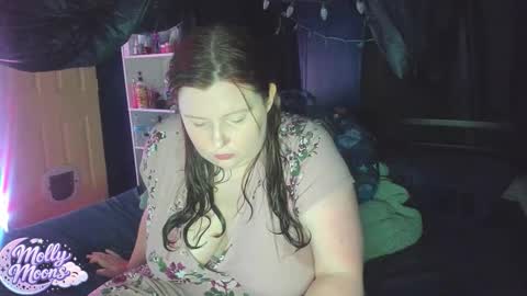 molly_moons online show from 01/12/26, 09:53