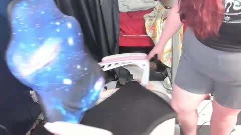 molly_moons online show from 04/15/26, 07:58