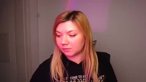 Molly online show from 01/08/25, 03:17