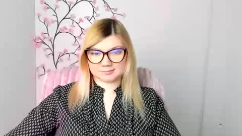 Molly online show from 02/06/26, 01:36