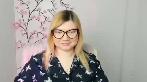 Molly online show from 03/05/26, 12:56