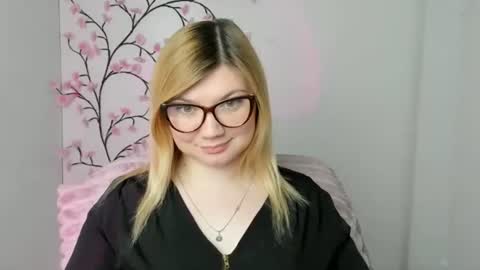 Molly online show from 03/30/26, 11:33