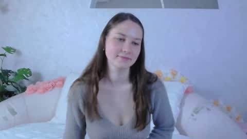 Snapshot of molly_moretti chatting on 05/20/26, 05:02 check my bio online show from 05/20/26, 05:02