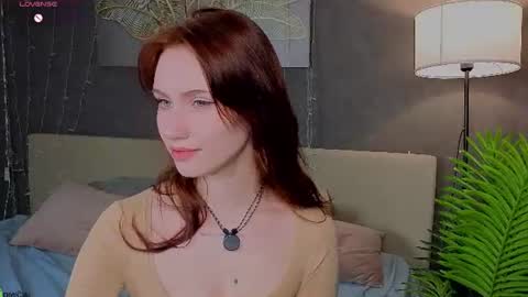 Snapshot of molly_rougge chatting on 07/23/26, 11:57 Molly online show from 07/23/26, 11:57
