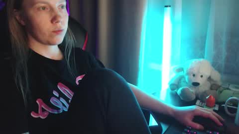 I have new photos come and see with love Molly online show from 01/05/26, 05:27