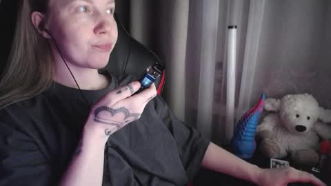 I have new photos come and see with love Molly online show from 02/02/26, 03:27