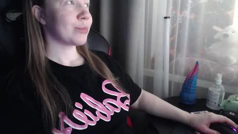 I have new photos come and see with love Molly online show from 03/05/26, 08:54