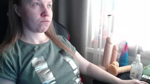 I have new photos come and see with love Molly online show from 03/18/26, 08:17