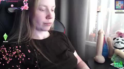 Snapshot of molly_royse chatting on 06/15/26, 06:59 I have new photos come and see with love Molly online show from 06/15/26, 06:59